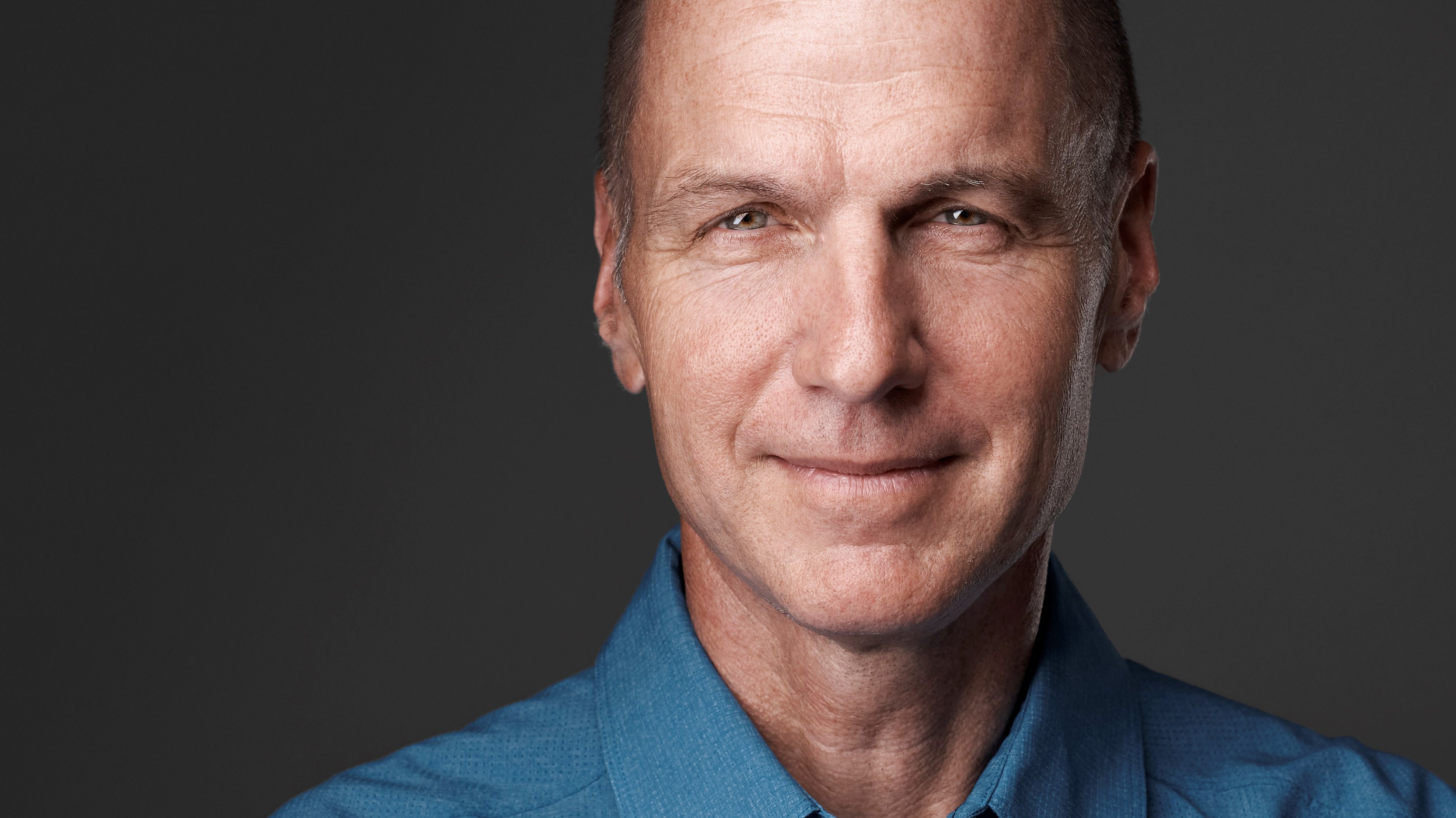 37 ways to use your professional headshots!