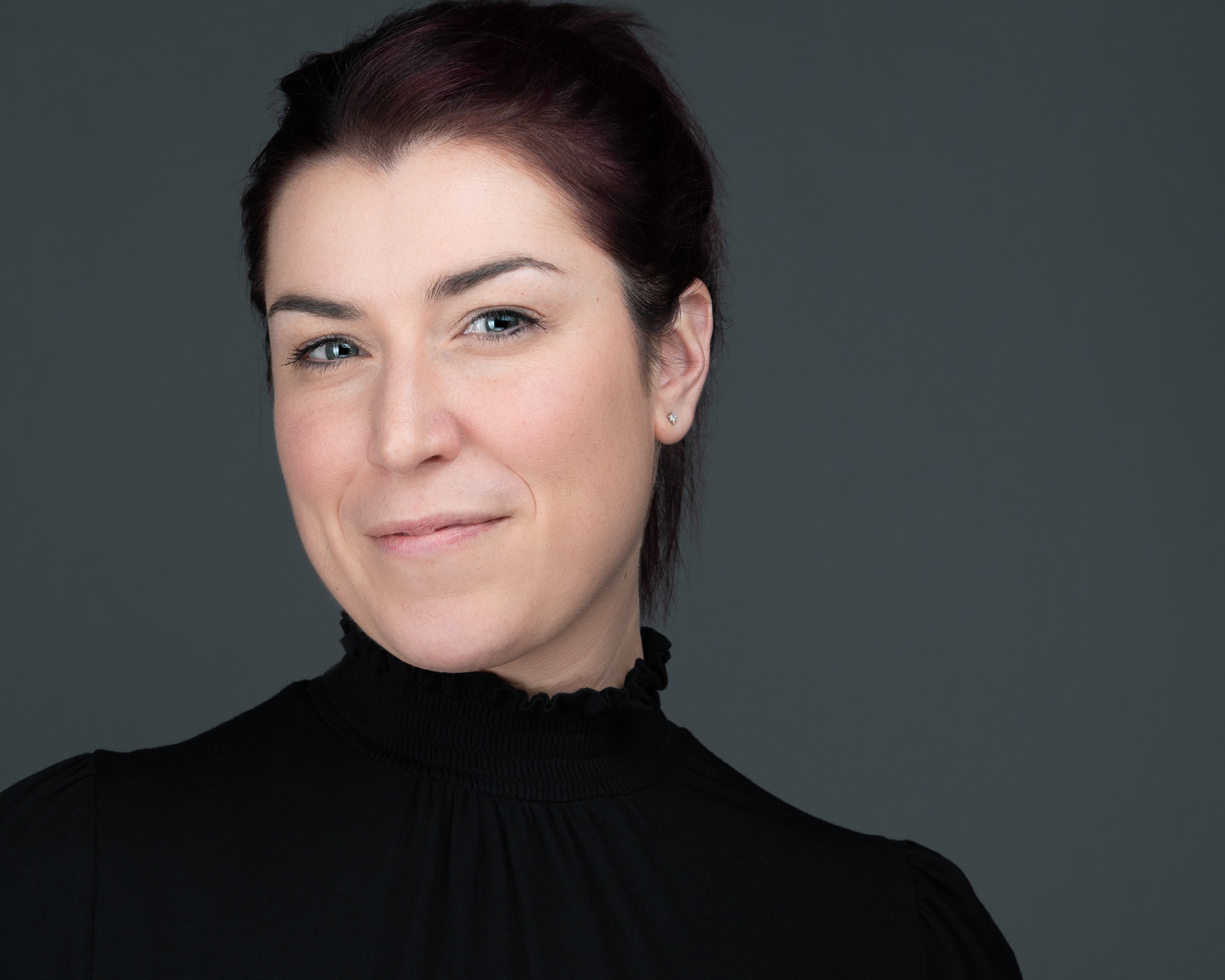 professional headshot of tara chalton