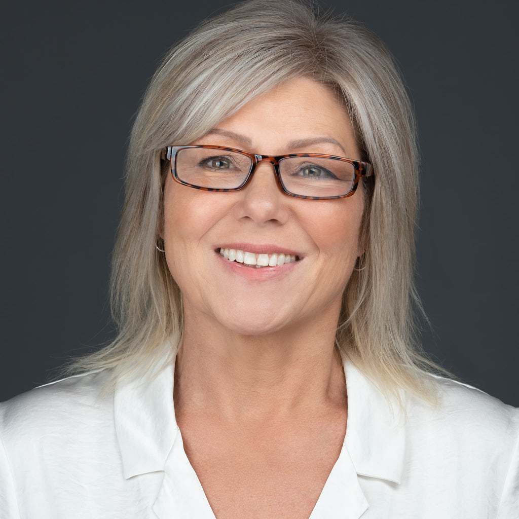 professional headshot of kathy mcknight